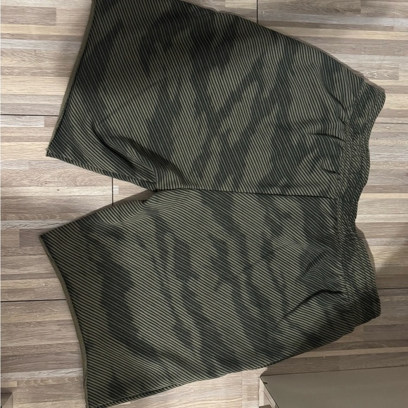 Bundle of 2 Under Armour Shorts – XL - Picture 5 of 8